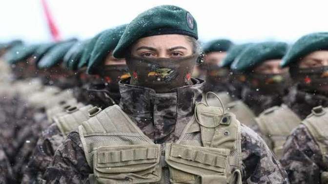 Kadın asker olmak nasıl, avantajları neler?