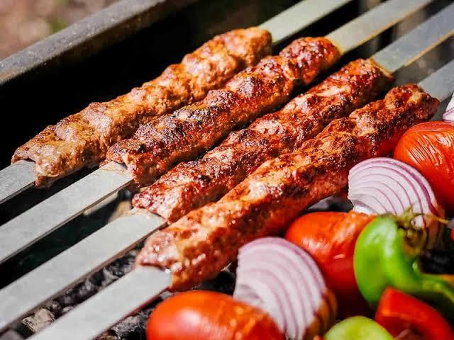 Adana mı çiğer şiş mi?
