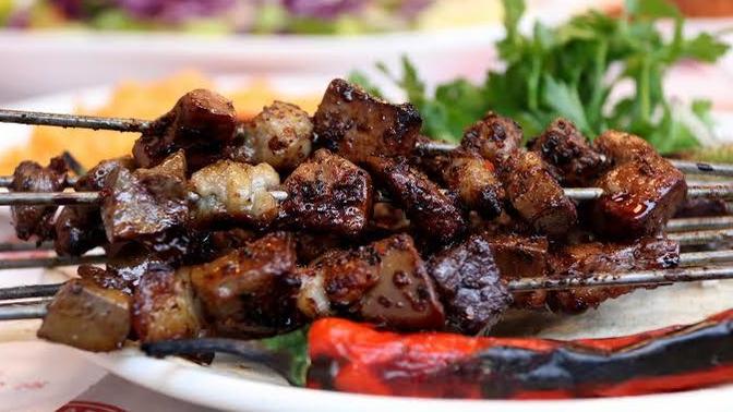 Adana mı çiğer şiş mi?