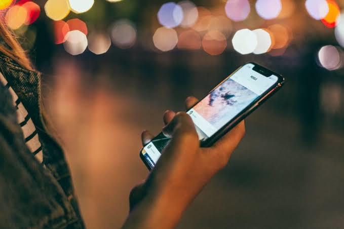 Sevgiliniz/eşiniz cep telefonunuza baktığında tedirgin olur musunuz?