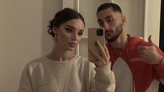 Sosyal medya hesaplarınızda sevgilinizle fotoğraf paylaşır mısınız?