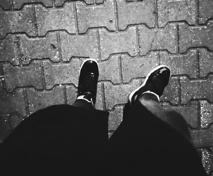 geçtim düşler sokağından bir gece vaktiydi
