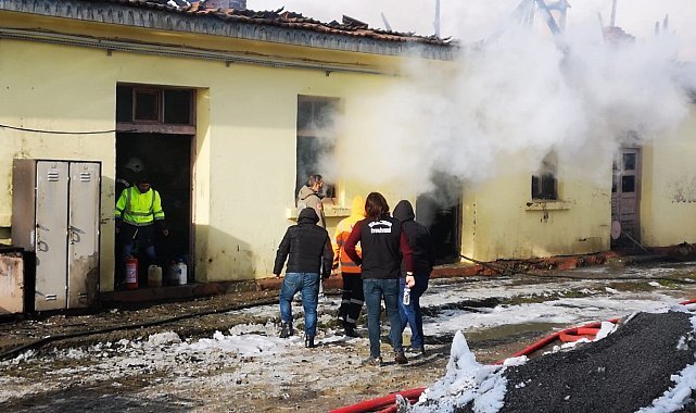 TCDD çalışanlarının cağ kebabı için yaktıkları ateş depoyu yaktı. Cağ kebabı sever misin?
