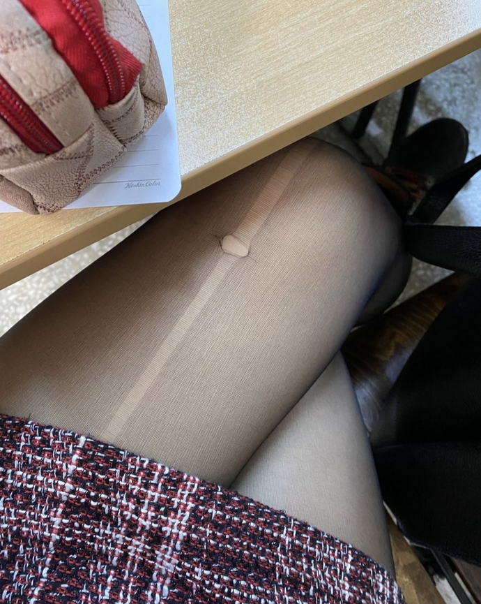 Okula geldim ama çorabım kaçtı, kötü duruyor. Yapabileceğim bir şey var mı?