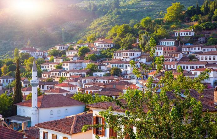 İzmir'de Gezilmesi, Görülmesi Gereken Mekanlar Hangileri?