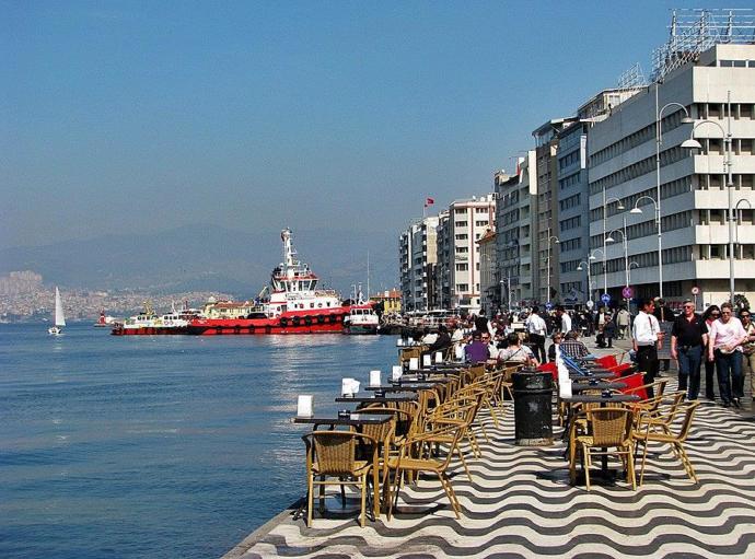İzmir'de Gezilmesi, Görülmesi Gereken Mekanlar Hangileri?