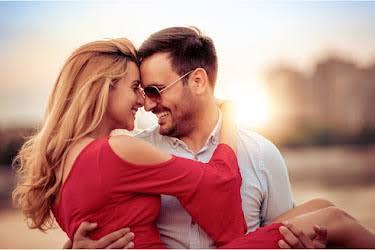 Sevgilinizden gelen mesajı görünce kalbinizde değişik bir his oluyor mu?