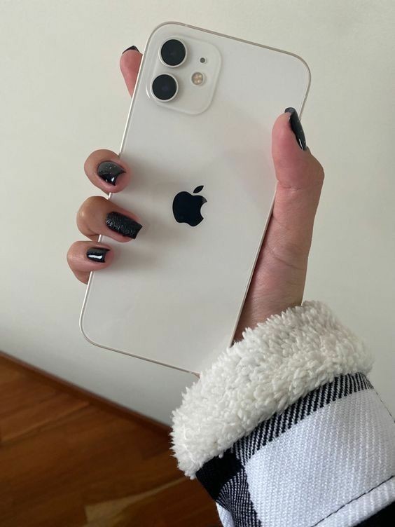 Iphone 11 alacağım renkte kararsız kaldım siz olsanız hangisini seçerdiniz?