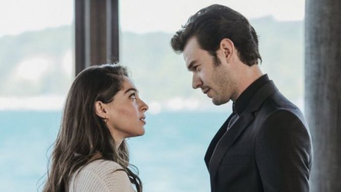 Aynı iş yerinde çalıştığım adamdan hoşlanmam yanlış bir şey mi?