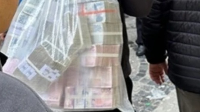 Parayla saadet olur mu / Para mutluluk getirir mi ?