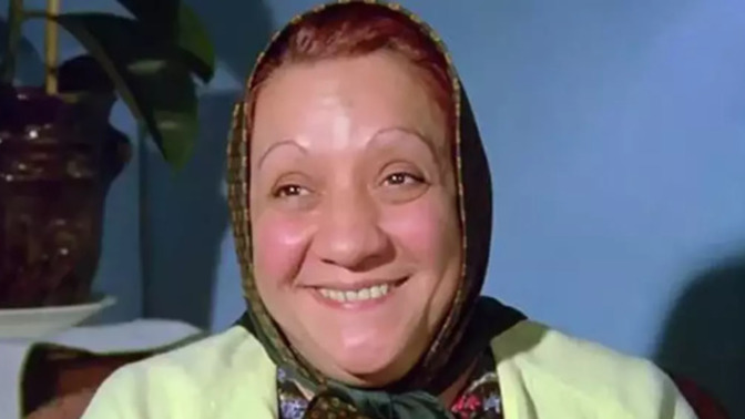 Adile Naşit'in hayatı film olacak! Sizce Adile Naşit'i kimin canlandırması güzel olur?