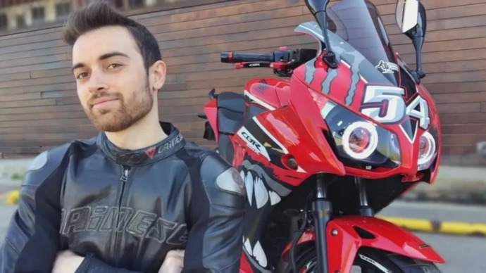Motorcu sosyal medya fenomeni uyuşturucu taşırken yakalanmış. Zenginliğe normal yollardan ulaşan kalmadı mı?