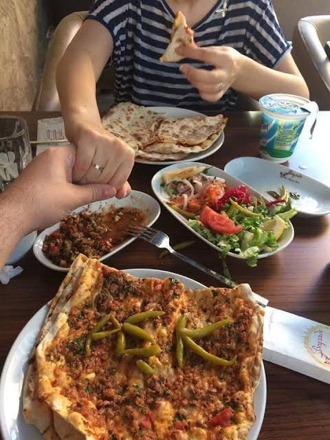 Hangi erkek senin için daha öndedir?