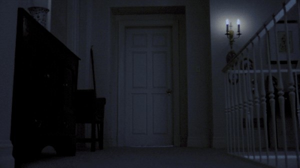 Evde gece tek kalınca korkar mısınız?