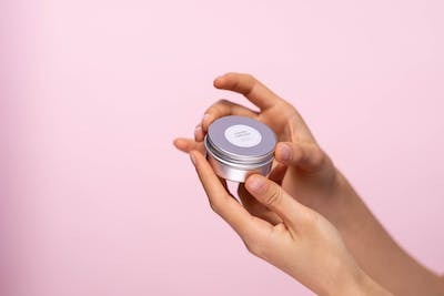Sıkmalı el kremi mi yoksa kutu el kremi mi kullanıyorsunuz?