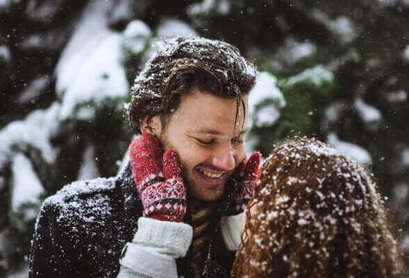 Şöyle kar yağarken kim istemez sevgilisiyle romantik anlar yaşamayı 😄
