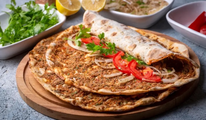 Lahmacun mu ya da pizza mı?
