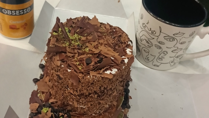 Doğum günü pastası illa büyük ve mumlu mu olmalı?
