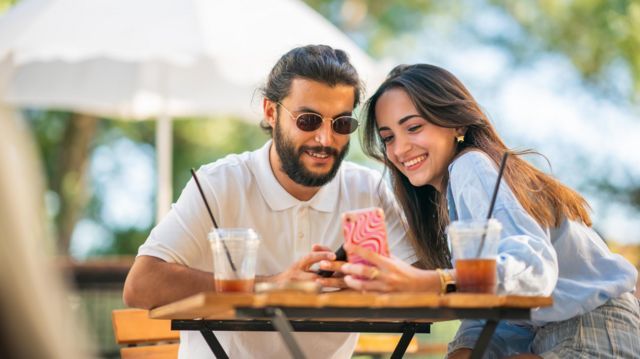 Karşı Cinste İlk Nereye Bakarsın Nereye Düşersin?