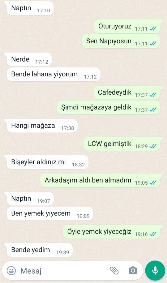 Sevgilim ben yazmadığım sürece merak edip yazmıyor 3 saat telefonu kapattım yazar mı diye ve bu saat oldu hala yazmamış sevmiyomu?