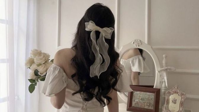 İlk kez saçımı boyadım. Bee Beauty siyah saç boyasını aldım, 1.0 siyah. Nasıl akıtacağım, 3 hafta oldu?