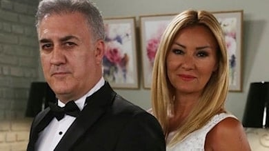 Sevgilinizi/eşinizi bir davete giderken siz mi giydirirsiniz?