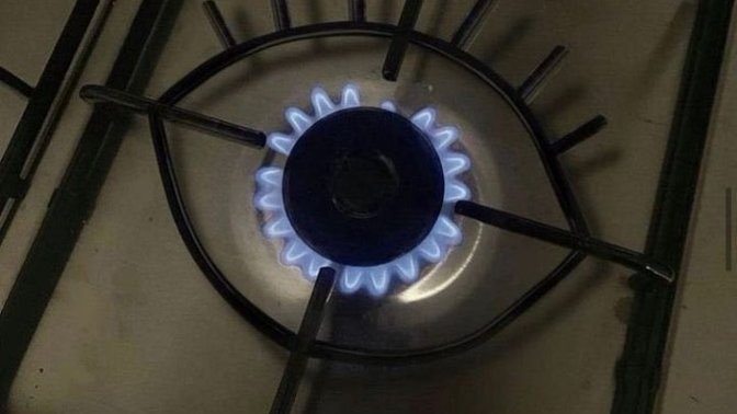 Kız arkadaşımı her yerde hatırlayım diye ocağa gözünü yaptırdım, onu hatırlatacak başka neler yapabilirim?