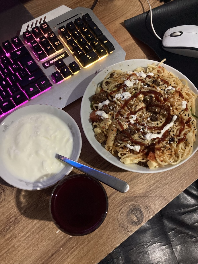 Bana yemeğe gelseniz size ne yemek yapardım söyleyeyim mi 🍝?