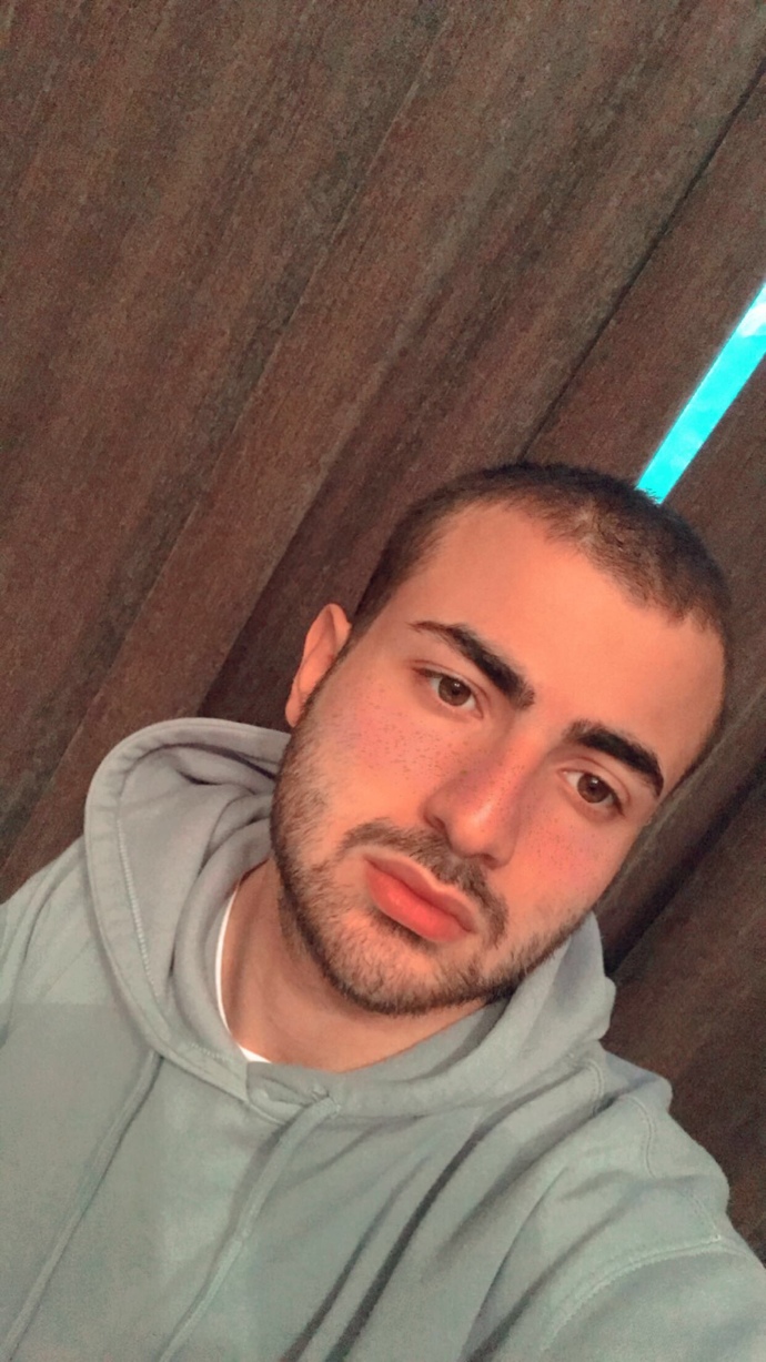 Hangi renk sweat giymeyi daha çok seviyorsunuz?