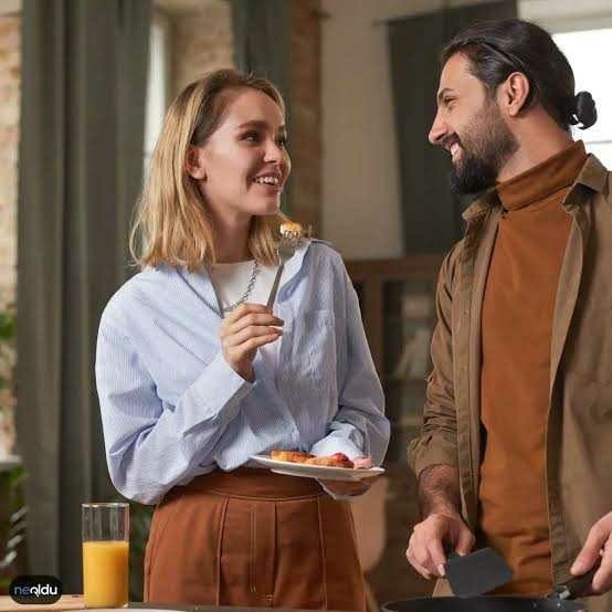 Biz erkeklere çıkma teklifi edermisiniz kadınlar?