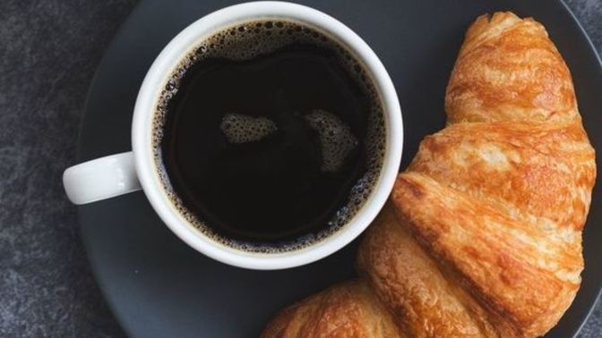 Kruvasanı çay ile mi yoksa kahve ile mi tercih edersiniz?