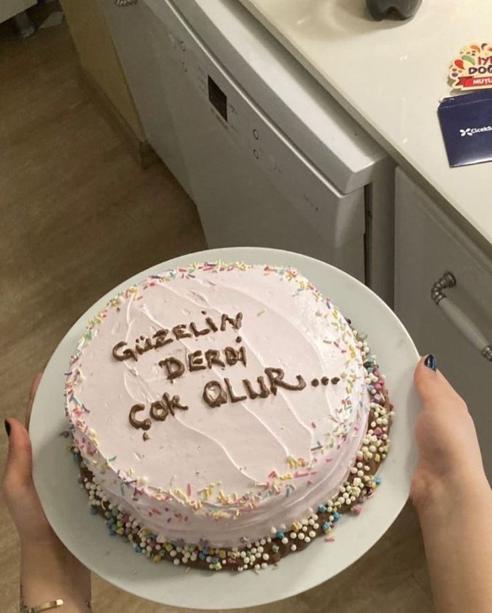 Üzgünken yemek yiyenlerden misiniz yoksa yemekten kesilenlerden mi?