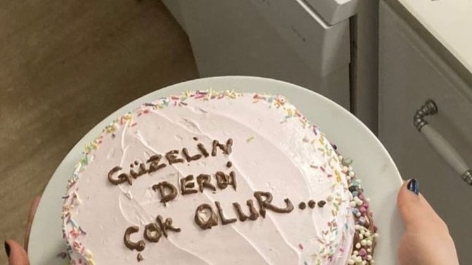 Üzgünken yemek yiyenlerden misiniz yoksa yemekten kesilenlerden mi?