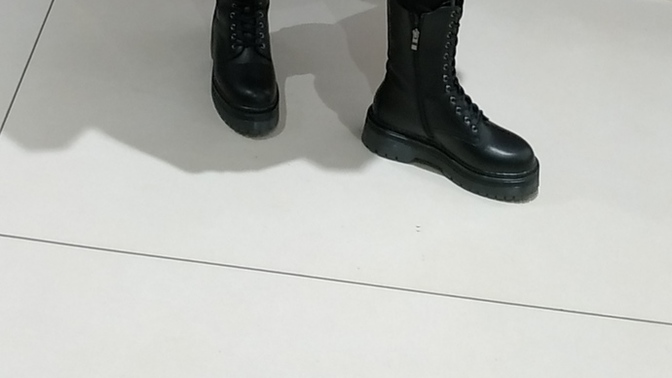 İstanbuldayim? Bu botlar bugun giyilirmi sizce spormu giysem?