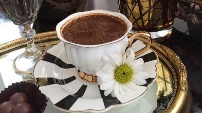 Koğuş kalk, sabah oldu herkes uyansın!🥳 Kimler kahve içmek istiyor? Kahvenin yanına en çok hangi çikolata yakışıyor?