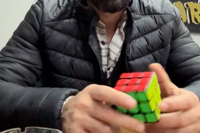 Küp bulmaca kaç dakikada çözüyorsunuz?