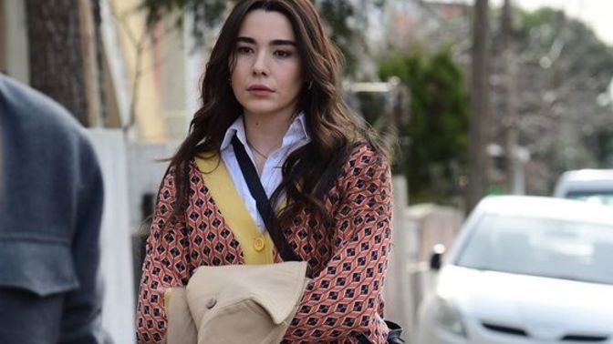 Erkek arkadaşım kıyafetlerime karışıyor. Ayrılmak istemiyorum ama karışmasını nasıl önlerim?