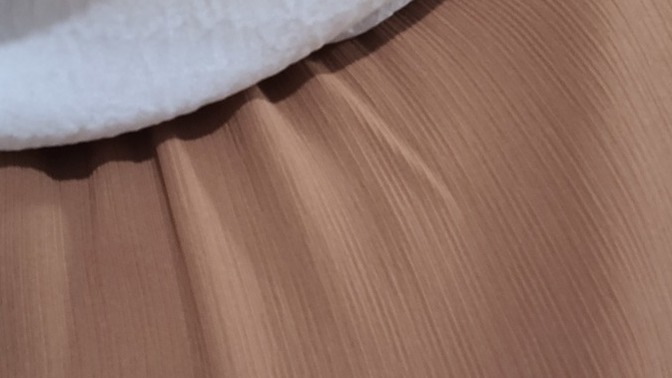 Düğün için krem rengi şalla kiremit rengi elbise, altına da siyah ayakkabı olur mu sizce?