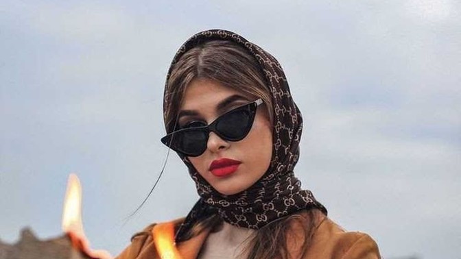 Kıskançlığı kontrol edebilmek özgüvene mi sevgiliye güvene mi daha çok bağlı bir durum ne dersin 🙂?