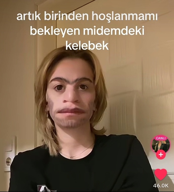 Midenizde kelebekler uçuşturan biri var mı?