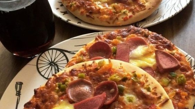 Pizzayı evde mi, yoksa dışarıda mı yemek daha güzeldir?