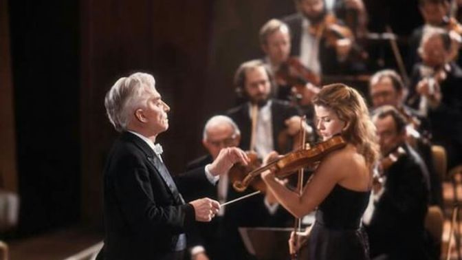Neden klasik müzik, opera vs. dinleyen insanlar zevksizmiş gibi bir algı var?