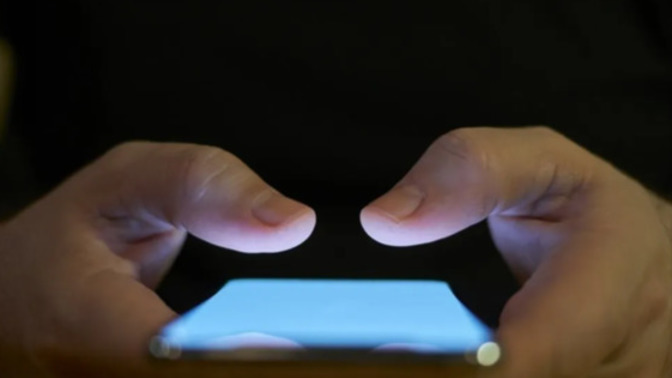 Sevdiğiniz kişiyi, telefon ekranınıza duvar kağıdı yapıyor musunuz?📱?