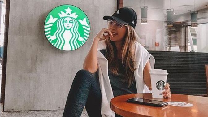 Starbucks'a gitmek statü göstergesi midir?