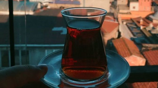 Sabahları birinden gelen günaydın mesajı mı yoksa çay/kahve mi gününü aydınlatıyor?