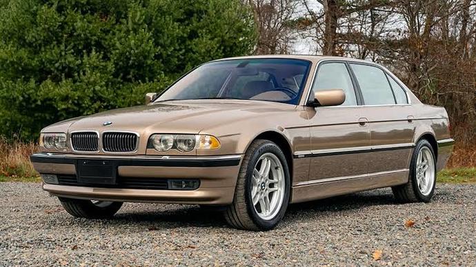 BMW E38 (7 Serisi)