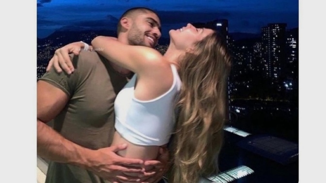 Sekste sınırları olan partnerle birlikte olan çiftler mi daha mutlu, yoksa sınırı olmayan partnerle olan çiftler mi mutlu?