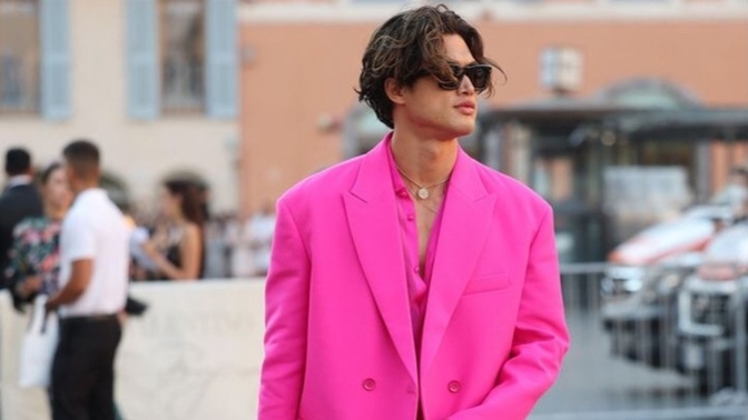 Pembe erkeğe yakışır mı?