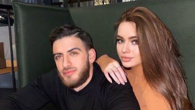 Sizce gidene mi zor kalana mı?