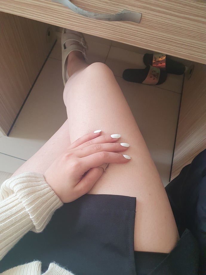Bu etek dışarısı için çok mu kısa?